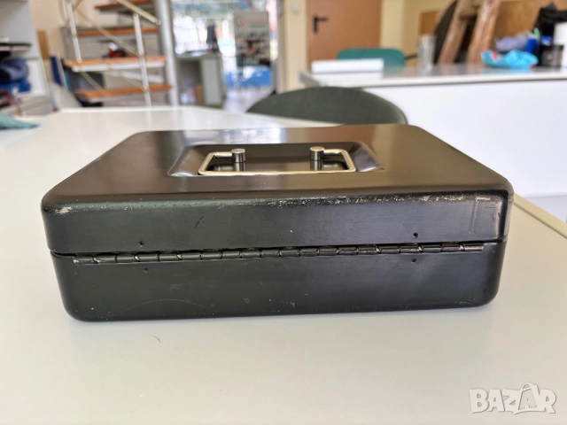 Метална каса Rapesco, снимка 4 - Сейфове и каси - 52646420