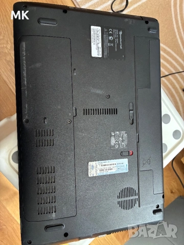 Лаптоп Packard Bell Easy Note PEW91, снимка 2 - Лаптопи за дома - 54326245