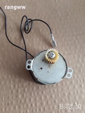 двигател с редуктор от  печка Дипломат