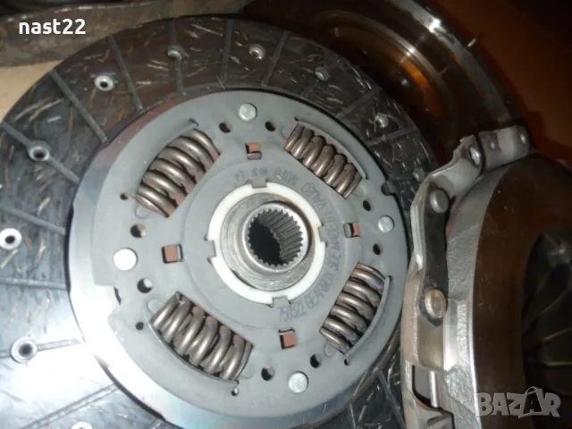 Маховик със съединител Фолксваген Поло 1.4 тди 80 к.с BLS, снимка 6 - Части - 50144069