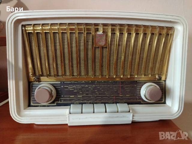 Малко бакелитено радио PHILIPS PHILETTA-1959г.