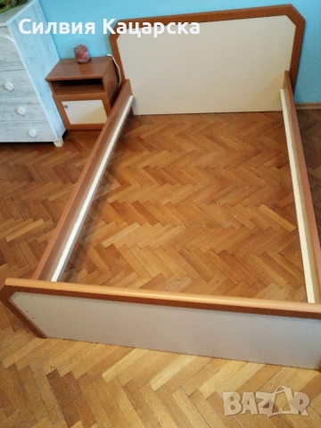 легло с нощно шкафче, снимка 3 - Спални и легла - 47633198