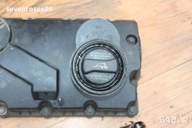 Капак разпределителен вал клапани Сеат Алхамбра Фолксваген Шаран 1.9tdi 115ks 2002 Seat Alhambra VW , снимка 2 - Части - 44802572