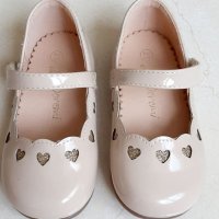 №19-№24, Бежови бебешки официални обувки-Балеринки за момиче със сърца, снимка 2 - Бебешки обувки - 36104332