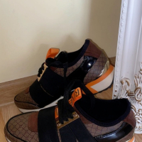 Маратонки , снимка 2 - Дамски ежедневни обувки - 44513402