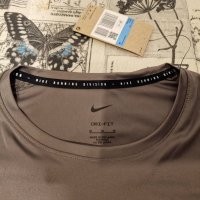 Оригинална Тениска Nike / Блуза 'MILER', снимка 4 - Спортни дрехи, екипи - 37849625