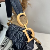 Dior Saddle нова дамска чанта, снимка 3 - Чанти - 27872924
