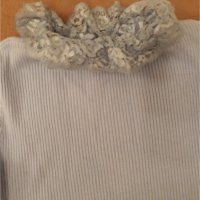 Италианска плетена светло синя блузка с дълъг ръкав , изчистена отпред и отзад и с ефектна дантелена, снимка 16 - Блузи с дълъг ръкав и пуловери - 39217923