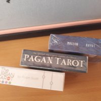 78 съвременни таро карти: Urban Tarot & Pagan Tarot & Spacious Tarot, снимка 3 - Други игри - 33814085