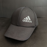 Нова Шапка Adidas Рефлектиращо Лого , снимка 1 - Шапки - 36496210