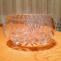 Кристална купа с крачета, снимка 1 - Аксесоари за кухня - 31543794