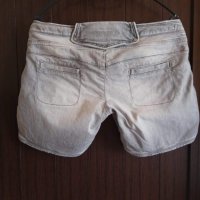 Guess Jeans къси дънкови панталонки , снимка 2 - Къси панталони и бермуди - 29396771