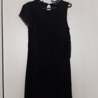 Малка черна рокля Mohito XXS, снимка 1 - Рокли - 36797381