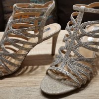 Супер елегантни официални дамски обувки №38,5 , снимка 2 - Дамски обувки на ток - 35572894