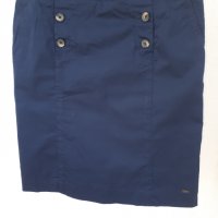 Тъмно синя спортна пола на Tommy Hilfiger, снимка 2 - Поли - 29720275