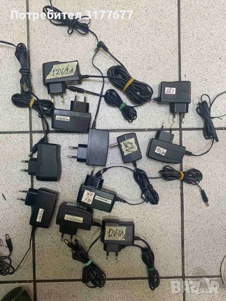 Адаптер 12V-1А, снимка 1