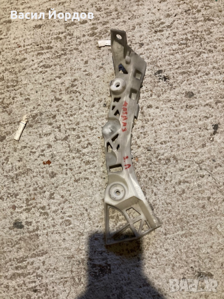 Заден Ляв държач за броня за Мазда 3, снимка 1