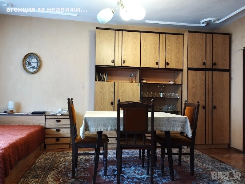 Етаж от кооперация с гараж, снимка 1