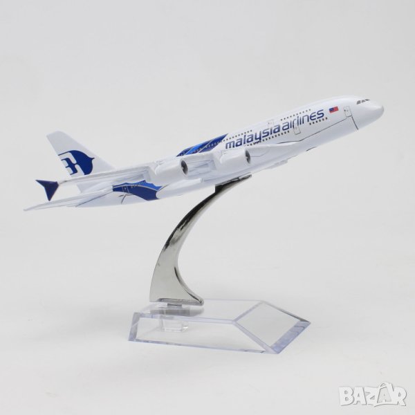 Еърбъс 380 самолет модел макет Malaysia Airlines метален A380, снимка 1
