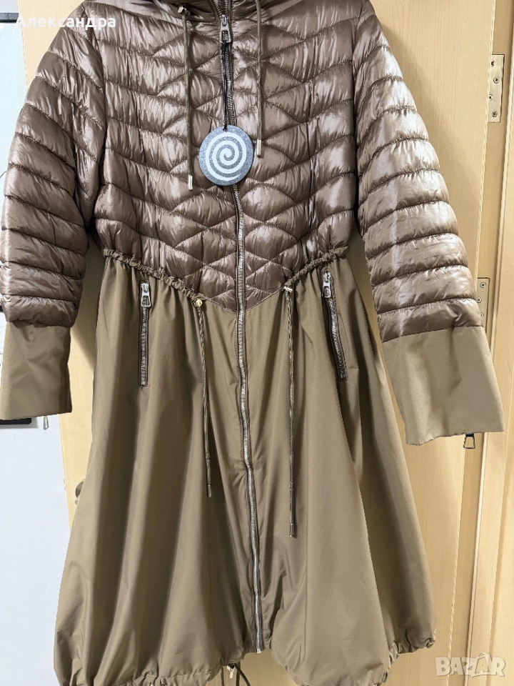 Дамско яке с качулка, снимка 1