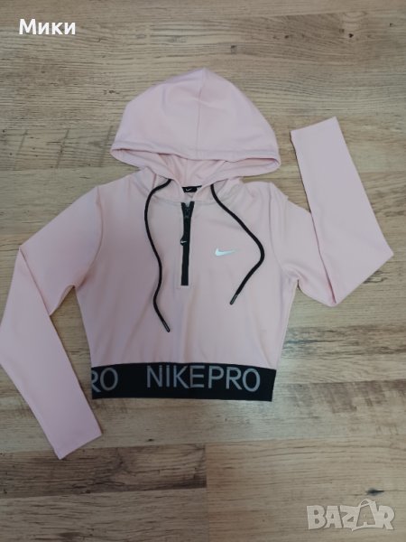 Късо горнище Nike, снимка 1