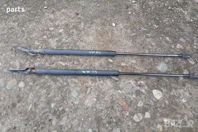 Амортисьори Заден Капак VW Пасат 3, снимка 2 - Части - 54073665