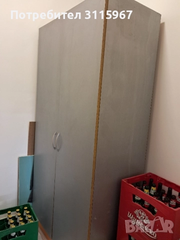 Масивен гардероб