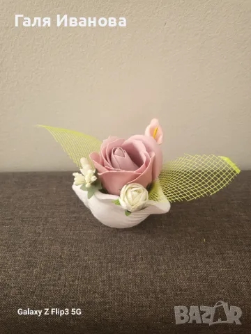 Кашпи с рози от пластичен сапун, снимка 8 - Декорация за дома - 48866916