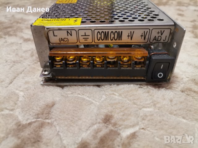 Инвертор 12 - 230V, 300 W, снимка 2 - Друга електроника - 39371834