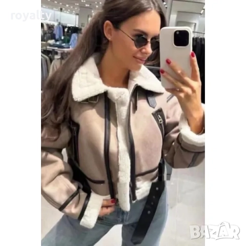 Дамско късо зимно яке с каракул цвят капучино