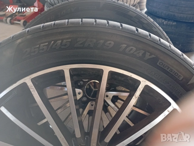 KUMHO 255/45ZR19, снимка 2 - Гуми и джанти - 54343772