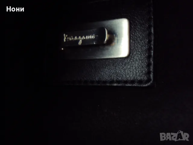 Оригинална чанта Salvatore Ferragamo, снимка 6 - Чанти - 47603321