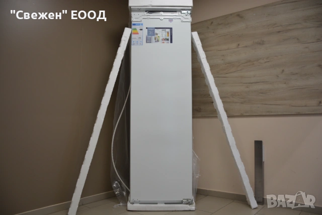 Хладилник за вграждане 177 см Electrolux IK3026SAR