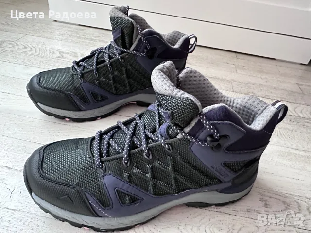 Дамски туристически обувки за планински преходи, снимка 1