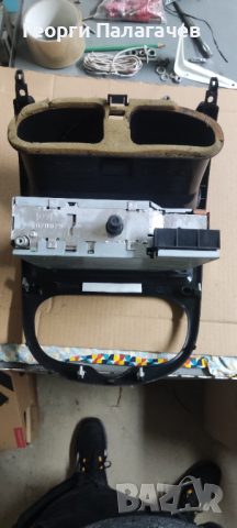 Средна конзола Peugeot 206 ОЕМ: 9640404777 1din, снимка 4 - Части - 44512245