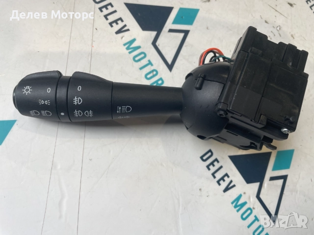 8201167988 лостче за фарове мигачи халогени от Dacia Dokker 1.6i, 109 ph., 5sp., 15 000 km, 2021г., снимка 2 - Части - 52213059