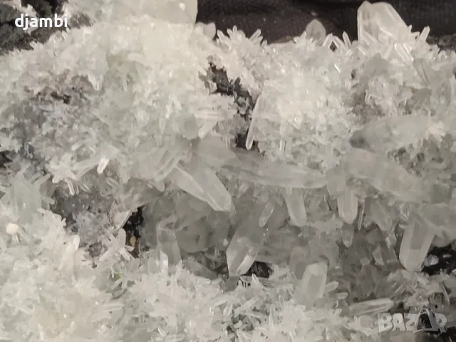 №205,Кварц,Кварцова друза,Сфалерит,Родопи, Мадан,, снимка 3 - Декорация за дома - 48831752