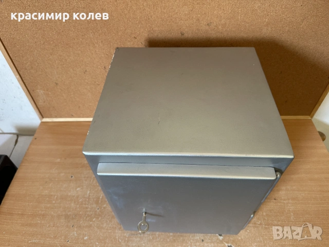 немски метален сейф, снимка 2 - Сейфове и каси - 54263464