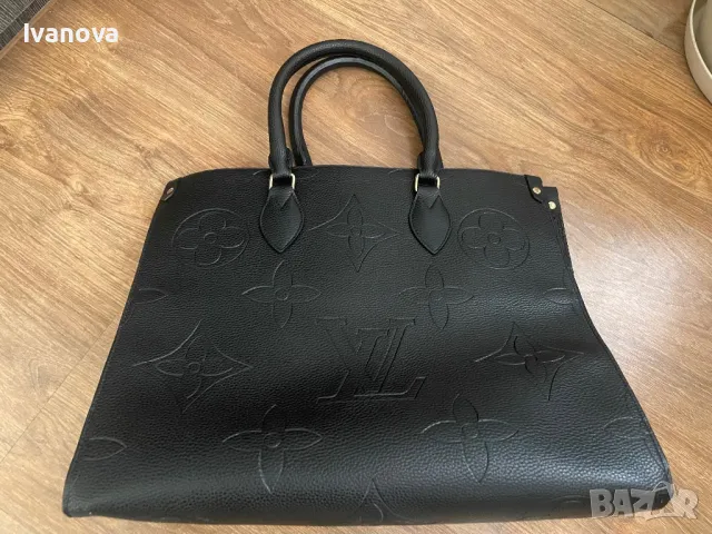 Черна дамска чанта, снимка 3 - Чанти - 48906227