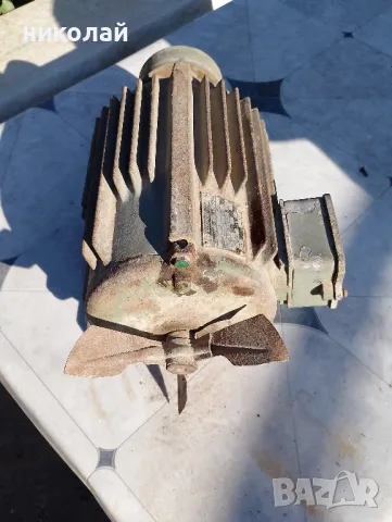 Електро двигател , снимка 2 - Електродвигатели - 47386661