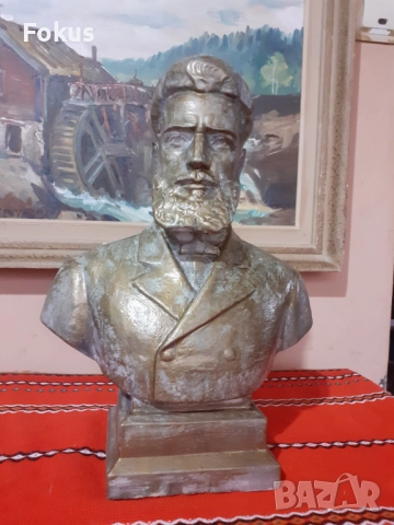 Страхотен бюст на Христо Ботев от лят бетон с цвят бронз, снимка 2 - Антикварни и старинни предмети - 52528060