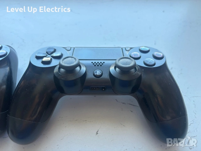 PlayStation 4 джойстик, снимка 2 - Джойстици и геймпадове - 54319612