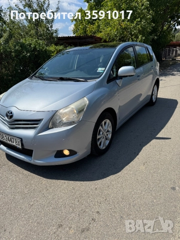 Продавам Toyota Verso