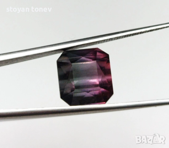 Уникален многоцветен турмалин абсолютно чист 4.55кт.! Сертифициран! Нов! , снимка 11 - Други - 51939550