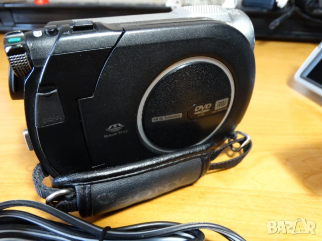 две цифрови камери SONY ..., снимка 11 - Камери - 54179119