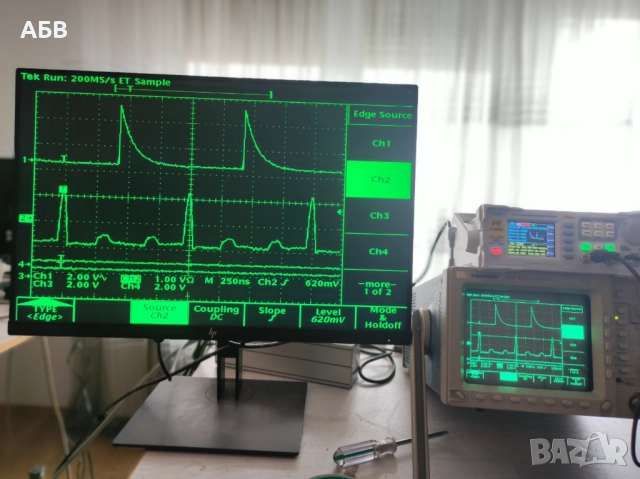 Продава се двуканален функционален генератор 100Mhz, снимка 8 - Друга електроника - 51813891