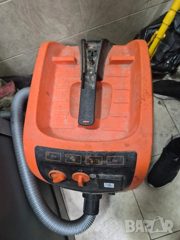 Продавам професионална прахосмукачка , снимка 2 - Други машини и части - 53892050