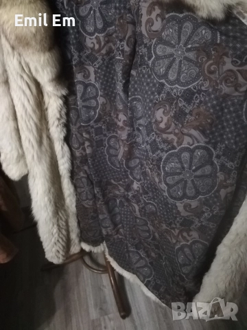 Дамски кожух от сребърни лисици , снимка 2 - Якета - 52741290