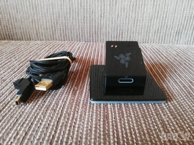 Зарядна станция Razer Mouse Dock Chroma RC30-030502, снимка 2 - Клавиатури и мишки - 56112287