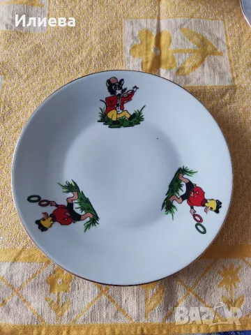 Детски порцеланов комплект за хранене , снимка 11 - Антикварни и старинни предмети - 48126709